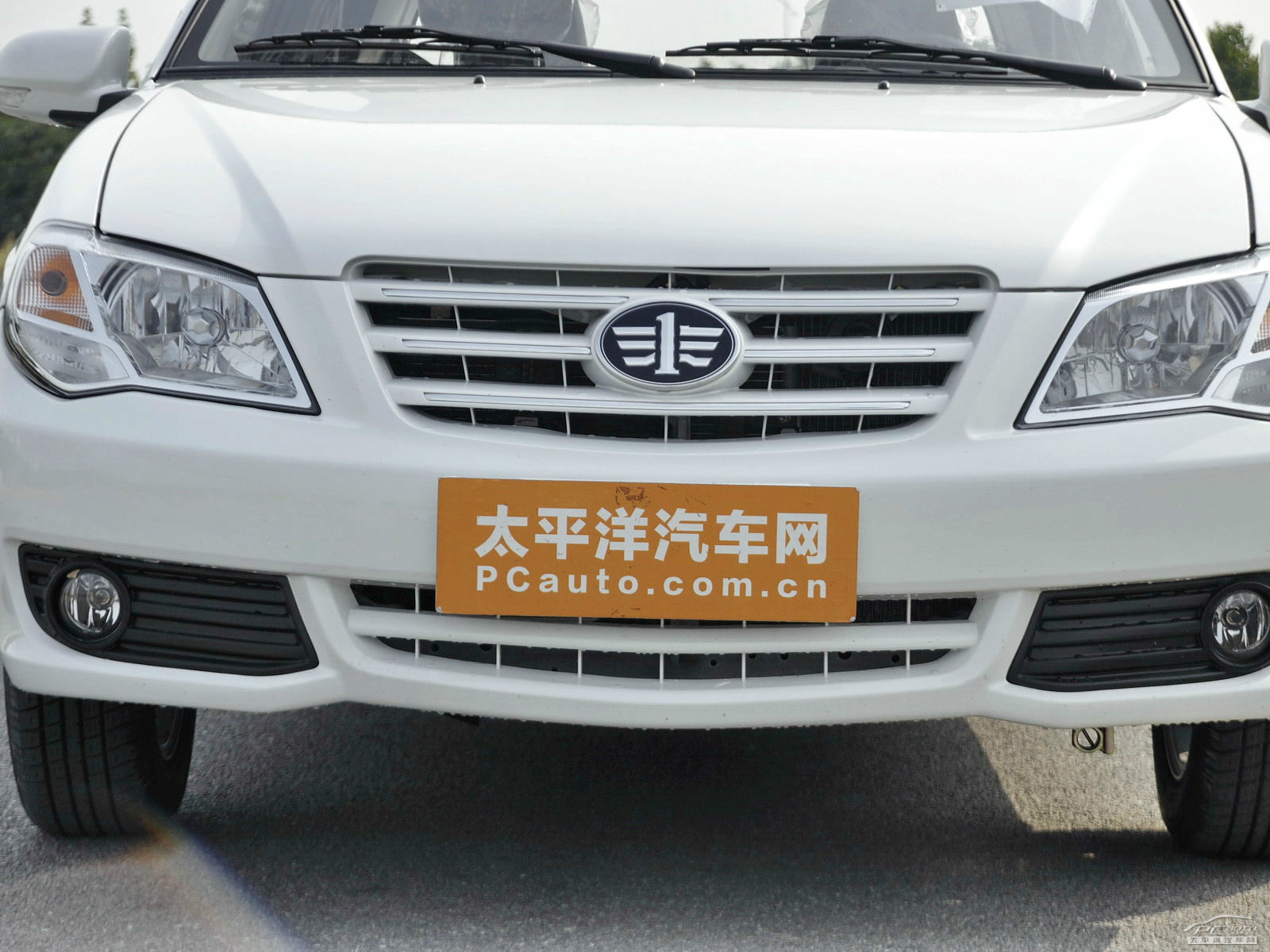 夏利外觀高清大圖
