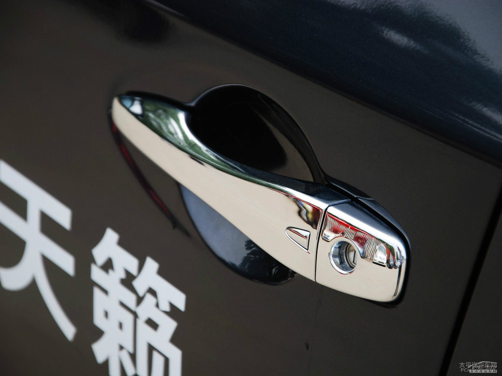 爵士藍(lán)天籟車身外觀圖片