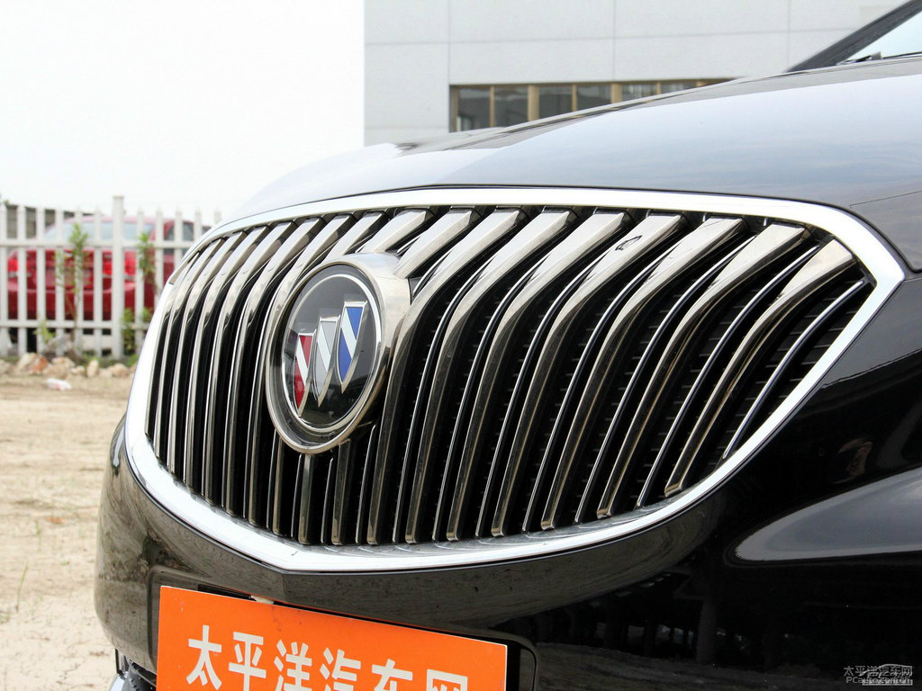 墨玉黑君越車(chē)頭外觀圖片