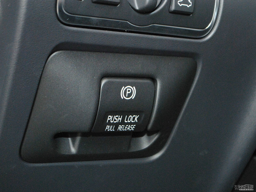 ɫ֠XC60(M)п؃(ni)DƬ