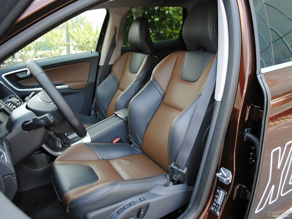 ɫ֠XC60(M)΃(ni)DƬ