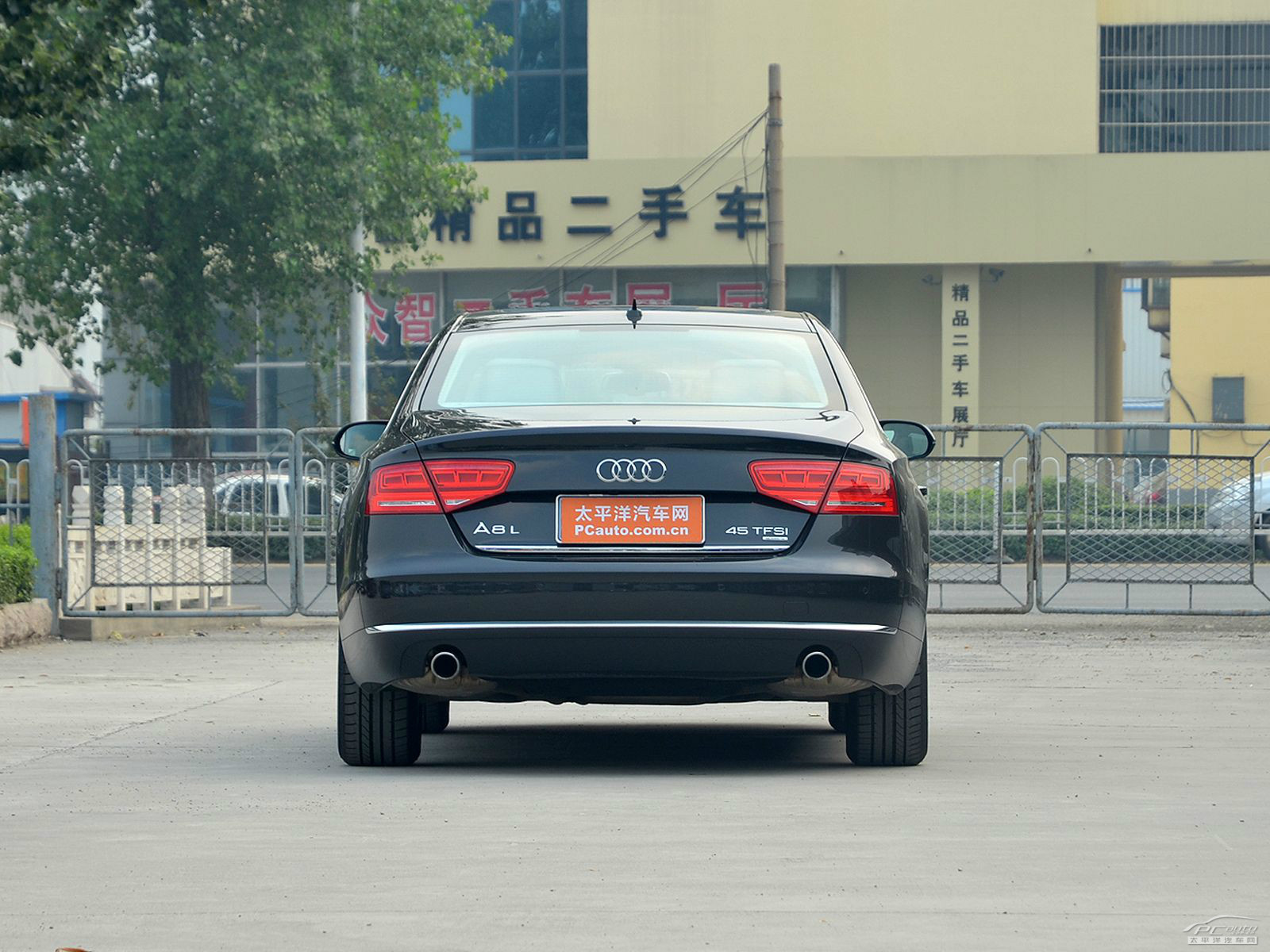 奧迪A8L外觀高清大圖