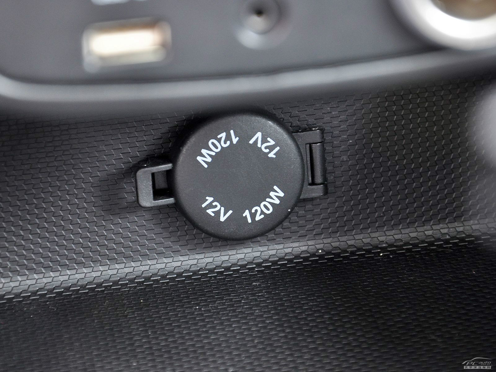 柯蘭多Korando內(nèi)飾高清大圖