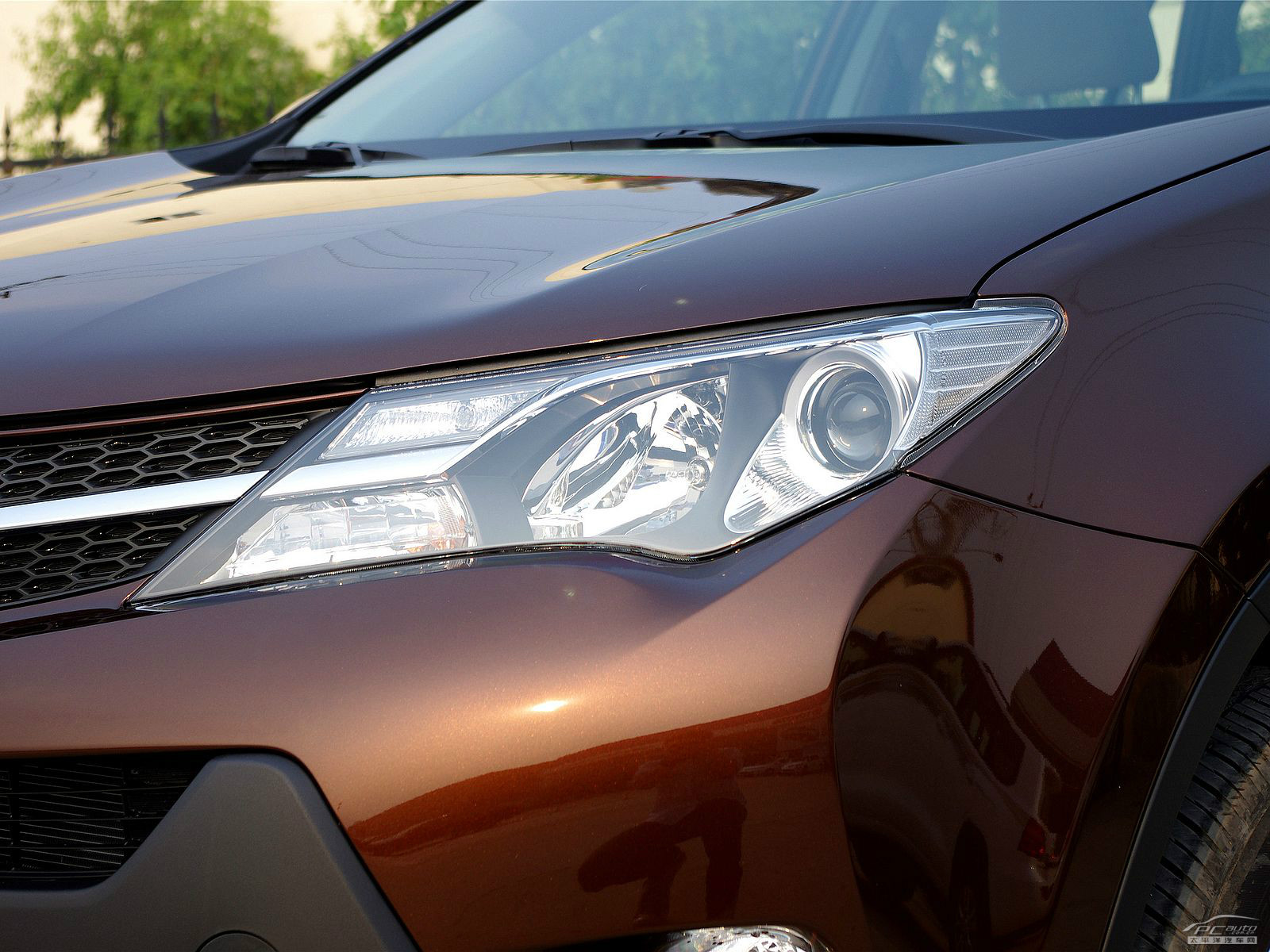 RAV4榮放外觀高清大圖