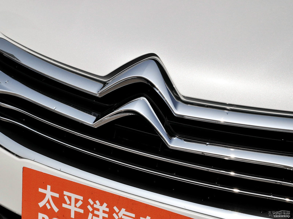 珠光白雪鐵龍C4L車頭外觀圖片