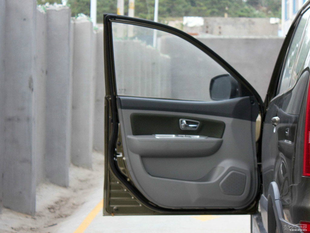 橄欖棕森雅S80車廂內(nèi)飾圖片