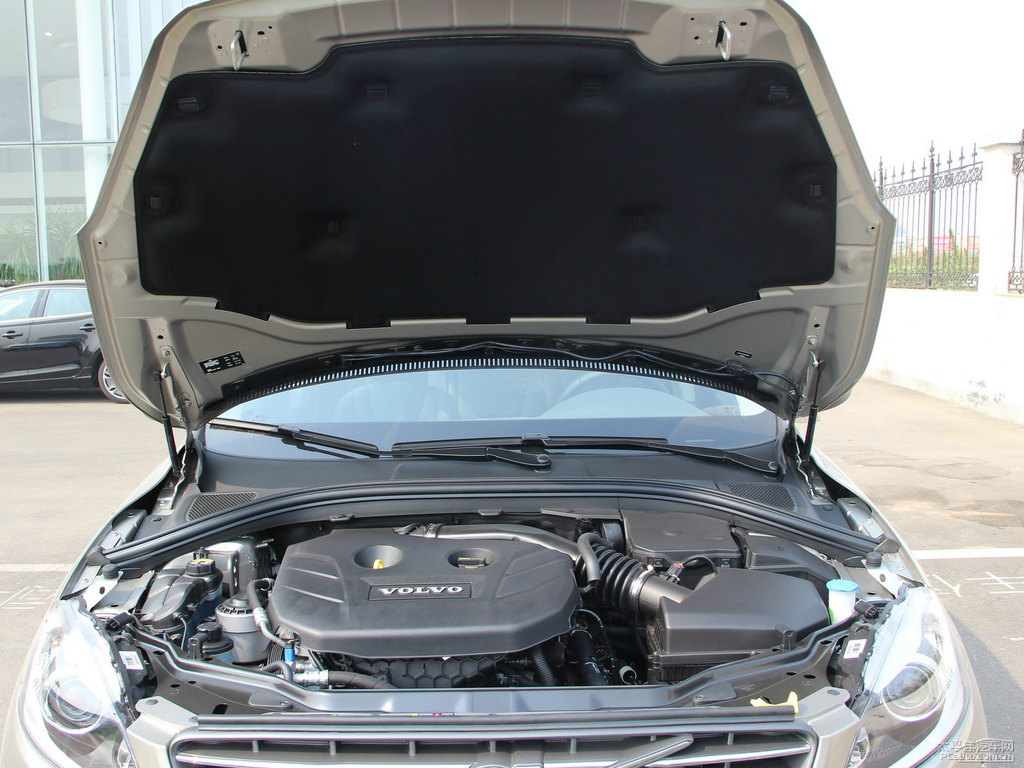 ؐ֠XC60(M(jn))l(f)(dng)C(j)(x)(ji)DƬ