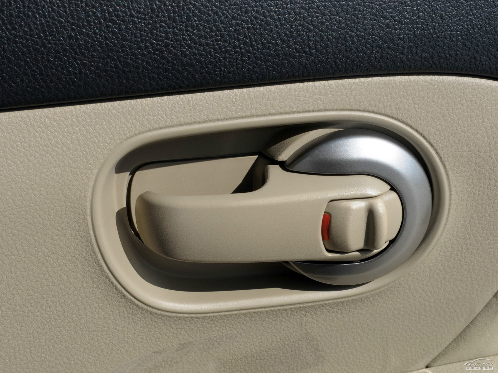 驪威內(nèi)飾高清大圖