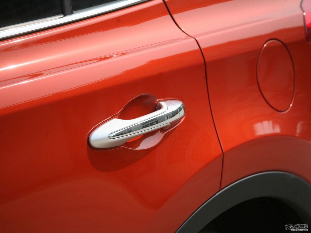 橙色RAV4榮放車身外觀圖片