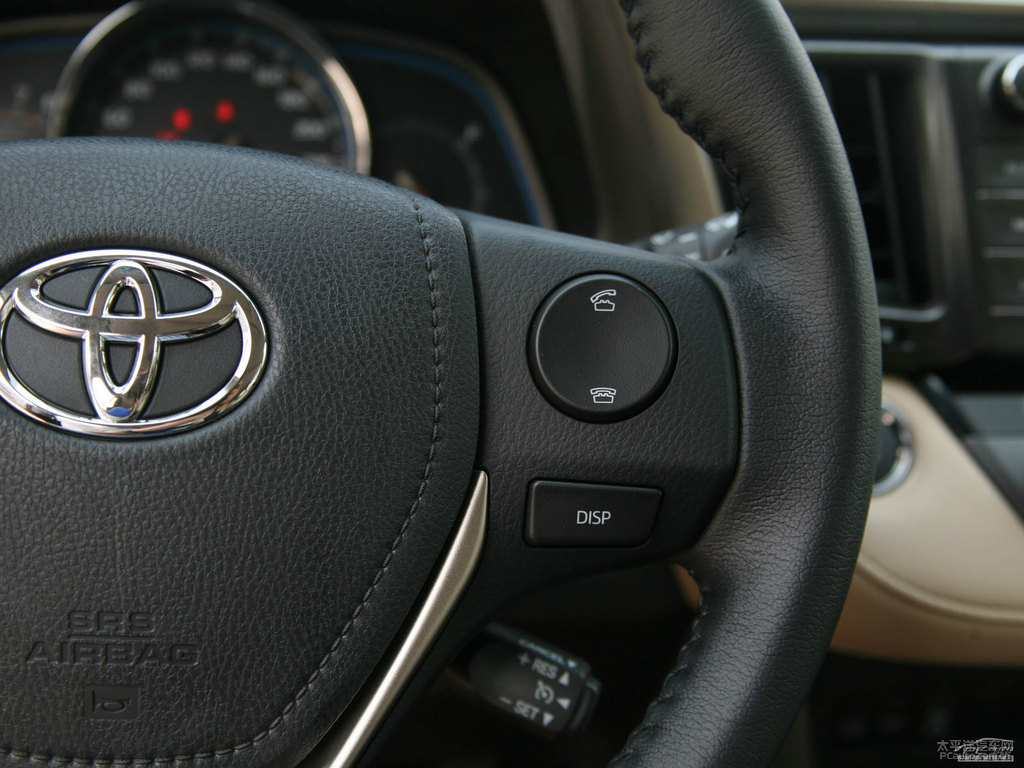 橙色RAV4榮放中控內(nèi)飾圖片