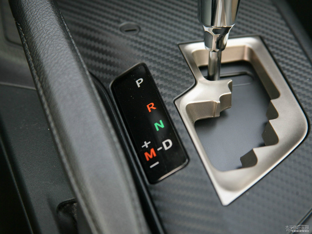 橙色RAV4榮放中控內(nèi)飾圖片