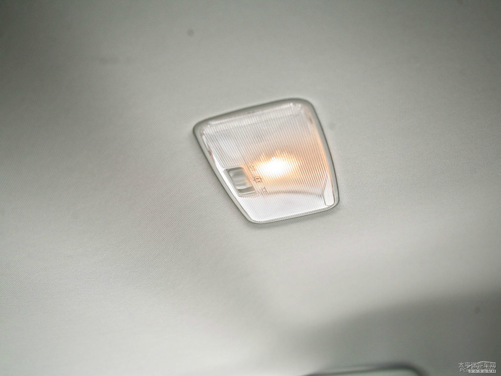 橙色RAV4榮放車廂內(nèi)飾圖片