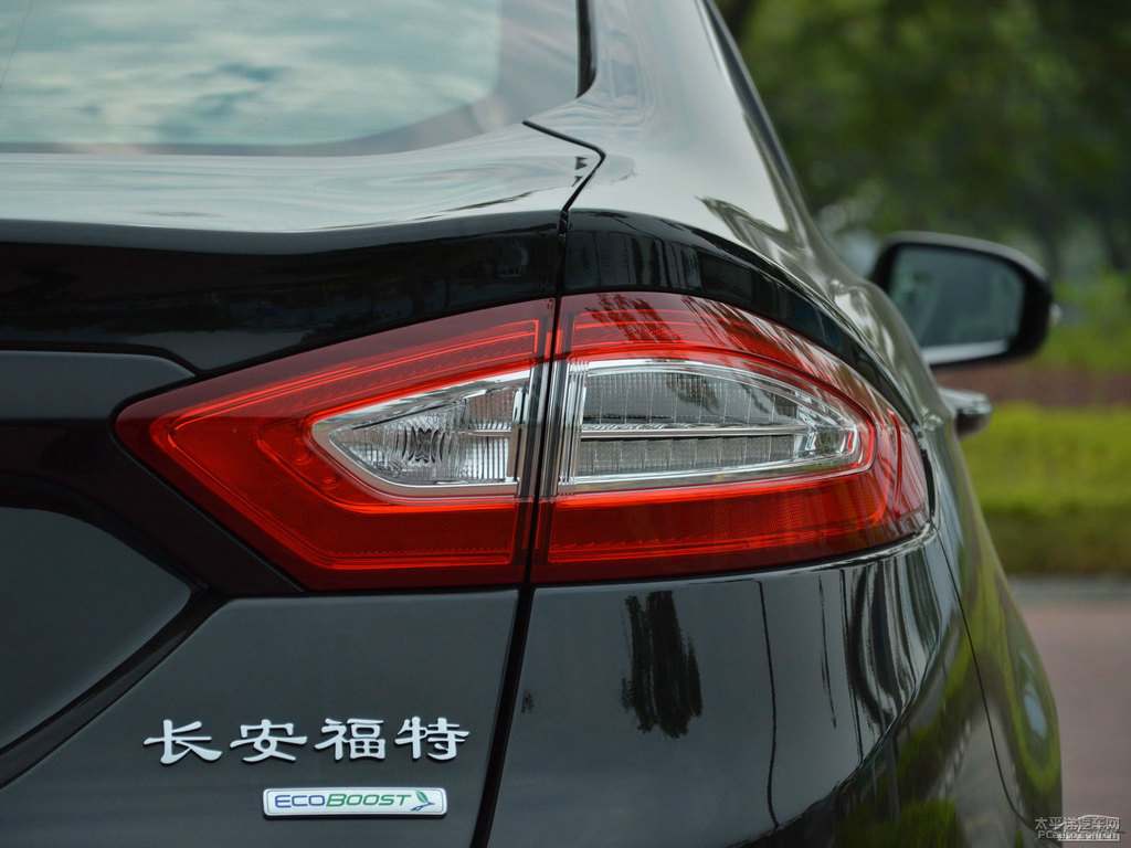 銀沙黑蒙迪歐車(chē)尾外觀圖片
