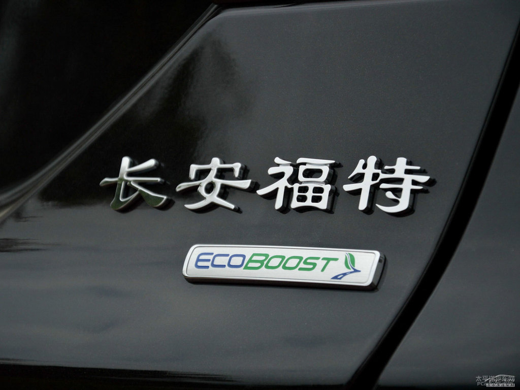銀沙黑蒙迪歐車尾外觀圖片