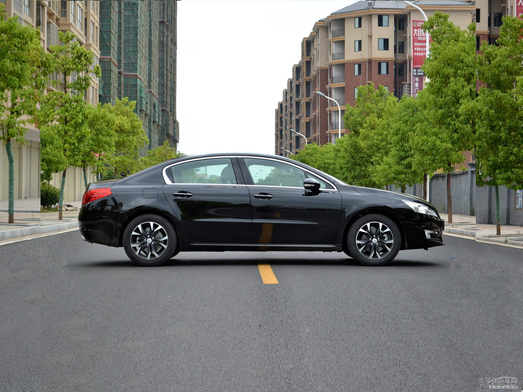 碳晶黑標(biāo)致508整車外觀外觀圖片