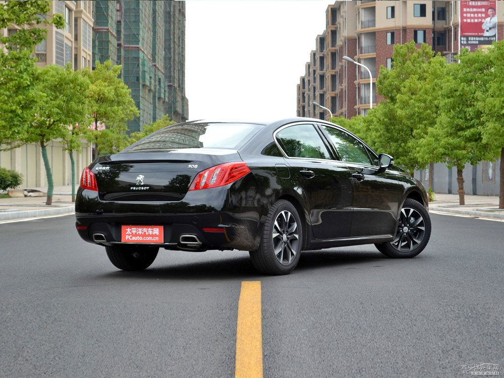 碳晶黑標(biāo)致508整車外觀外觀圖片