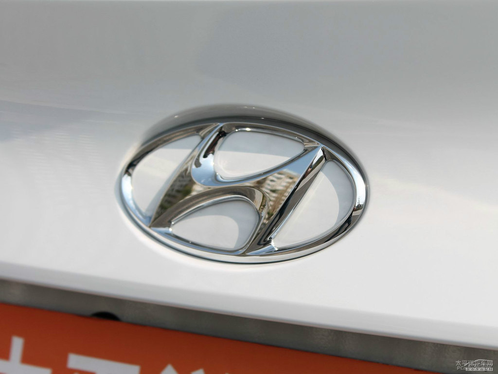 瑩白北京現(xiàn)代ix35車尾外觀圖片