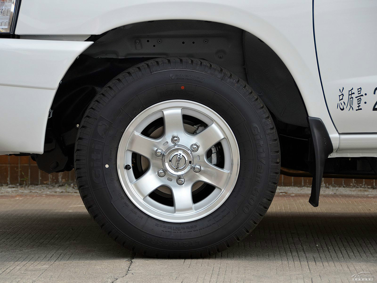 日產(chǎn)D22外觀高清大圖