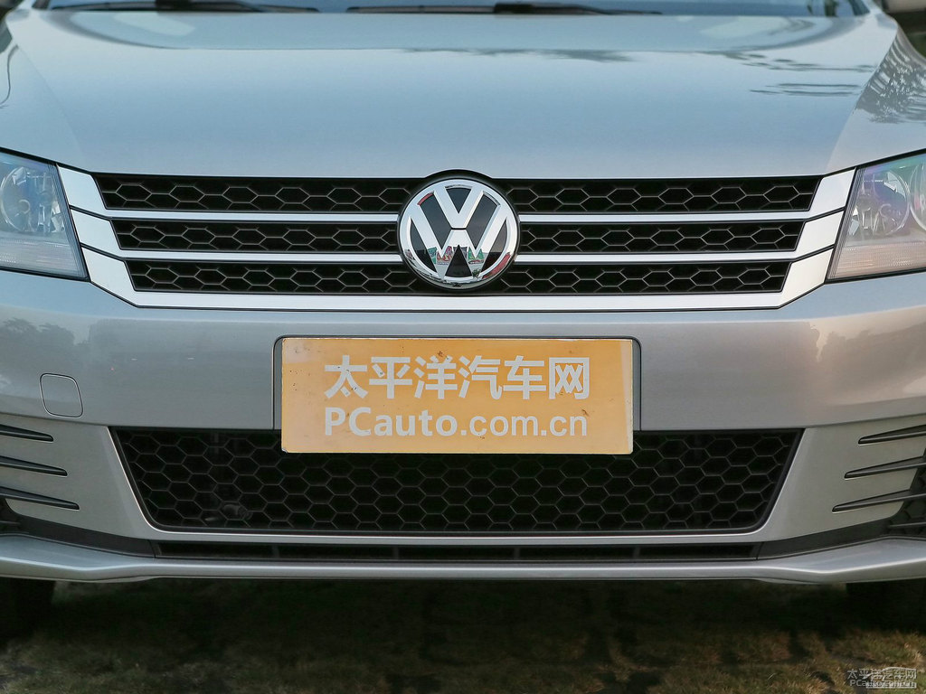 鋒芒銀朗逸車頭外觀圖片