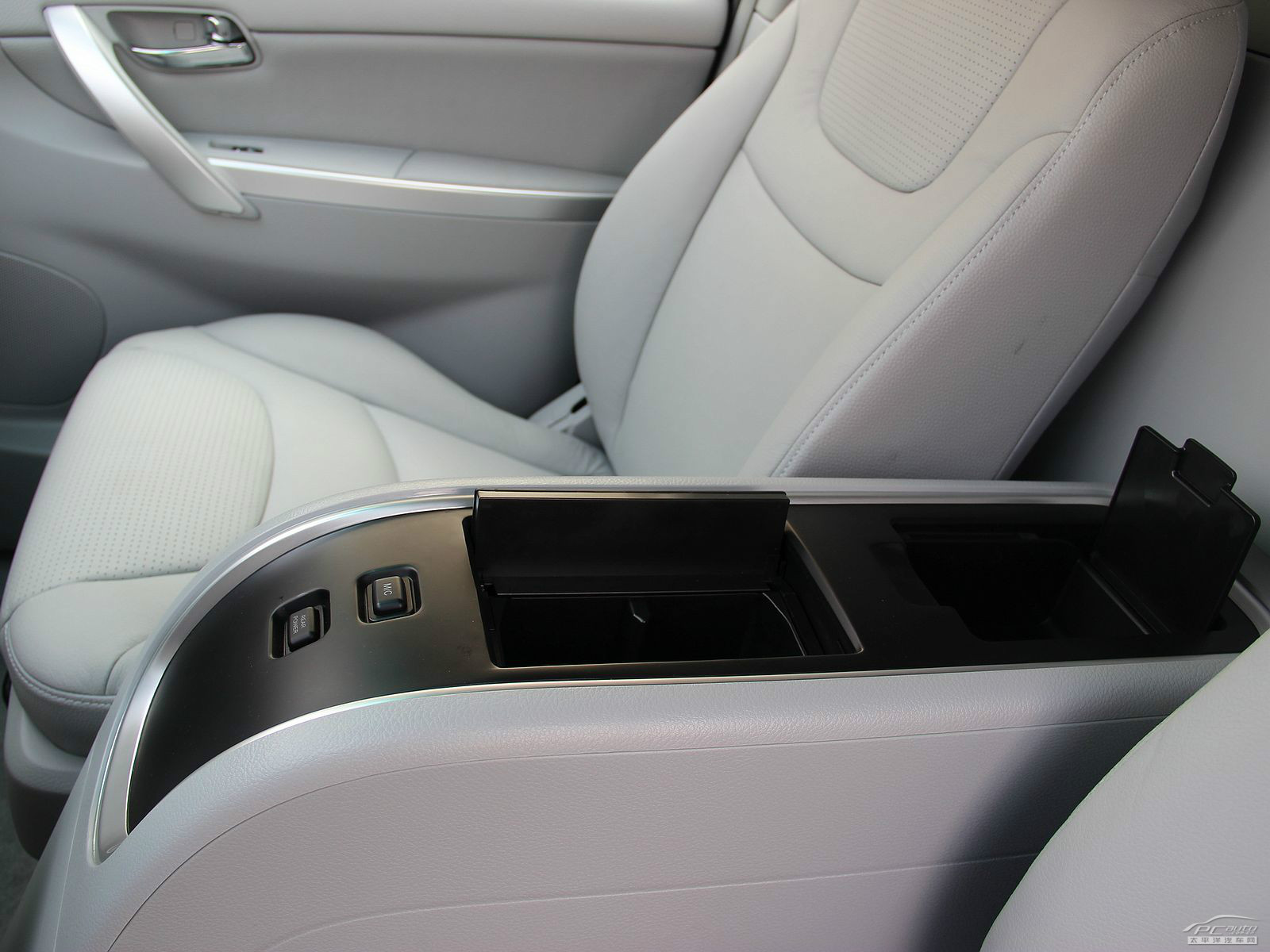 納智捷MASTER CEO空間高清大圖