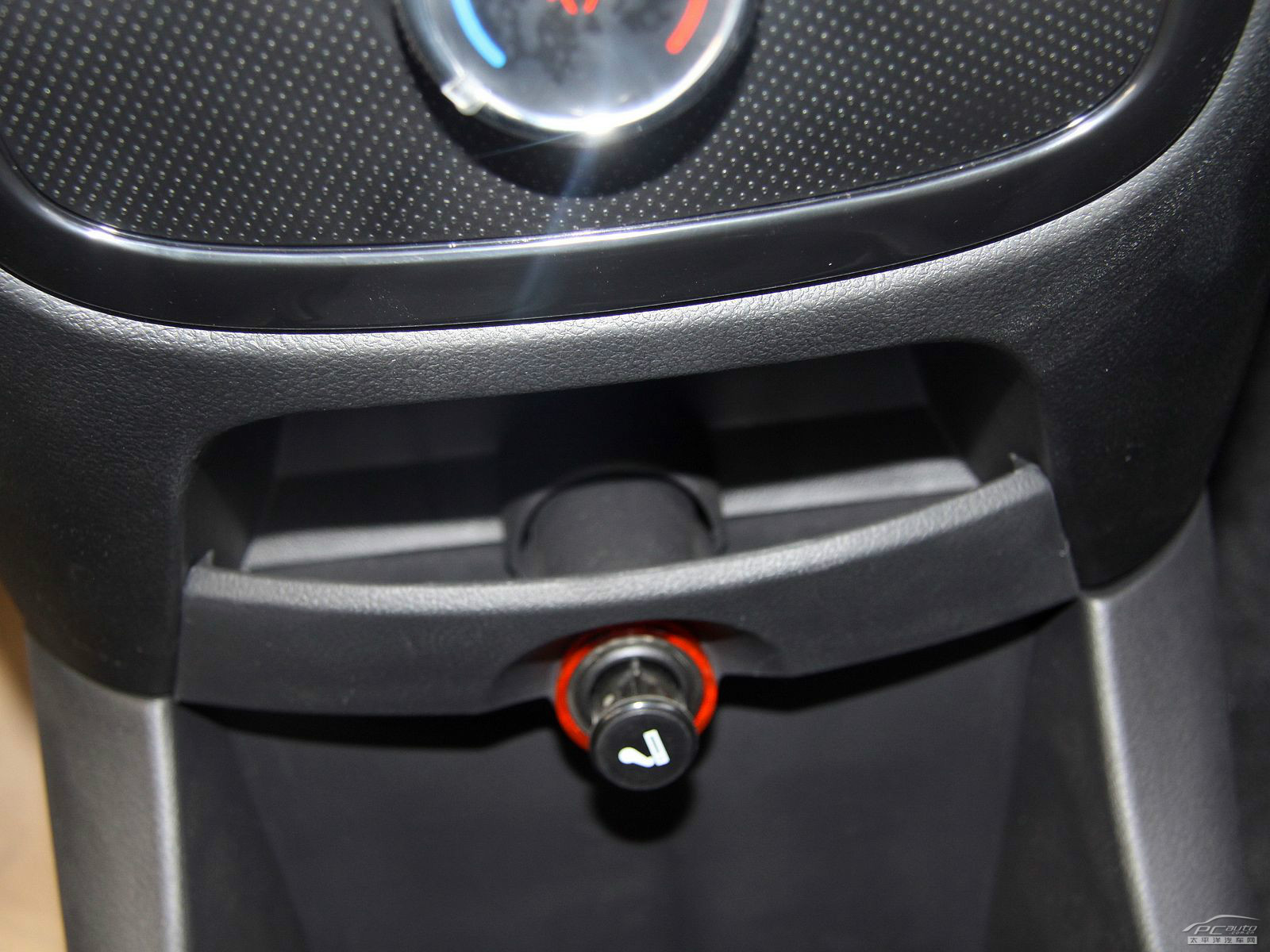 吉利GX2空間高清大圖