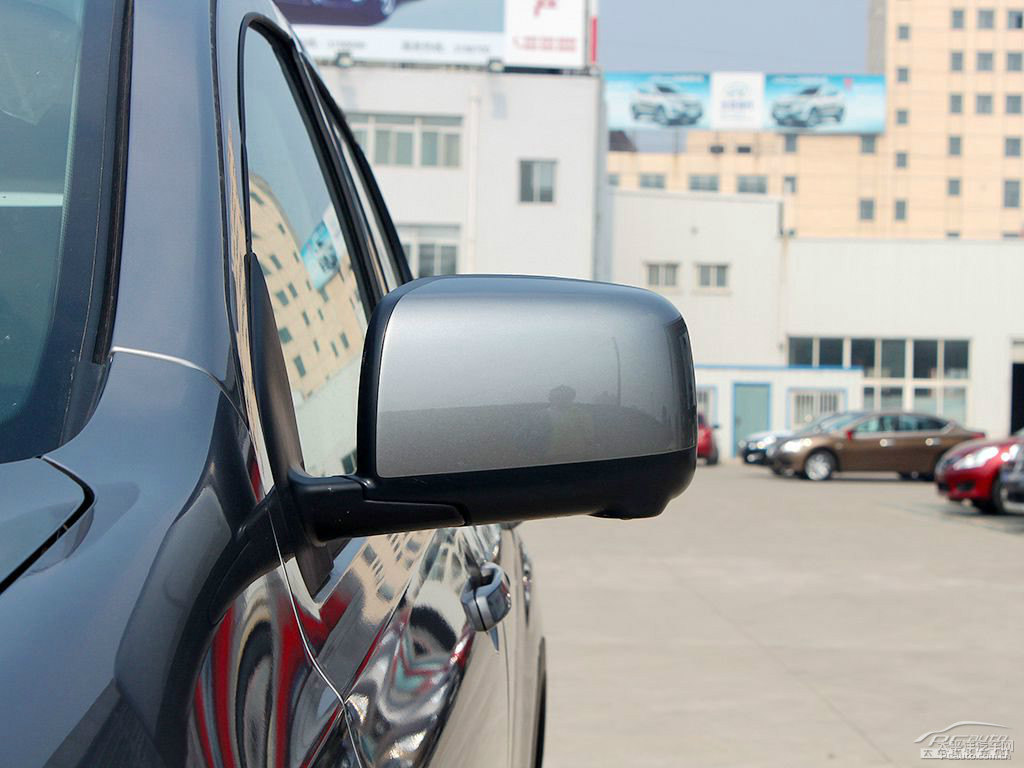 翡麗灰逍客車(chē)身外觀圖片