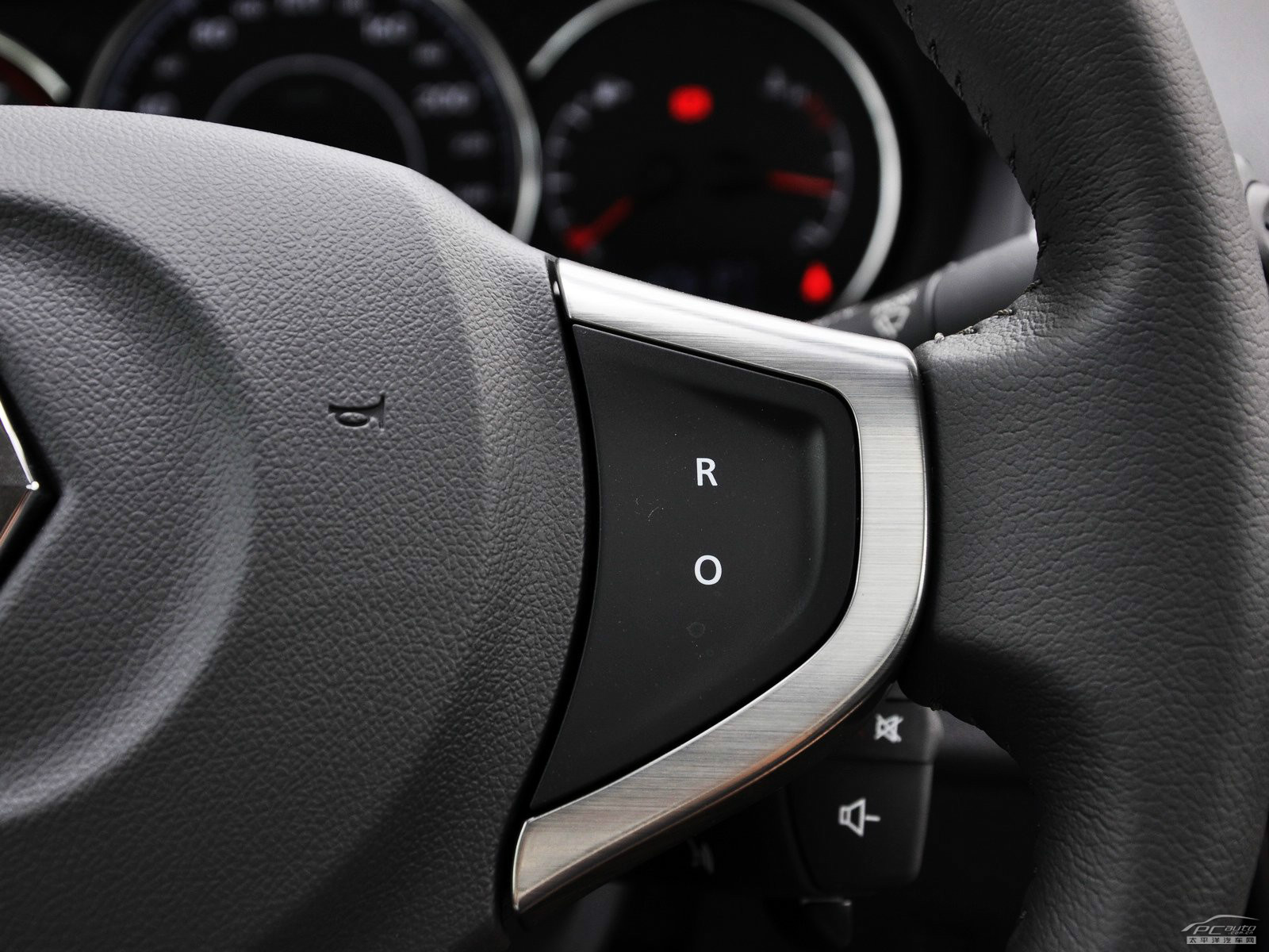 科雷傲(進(jìn)口)內(nèi)飾高清大圖