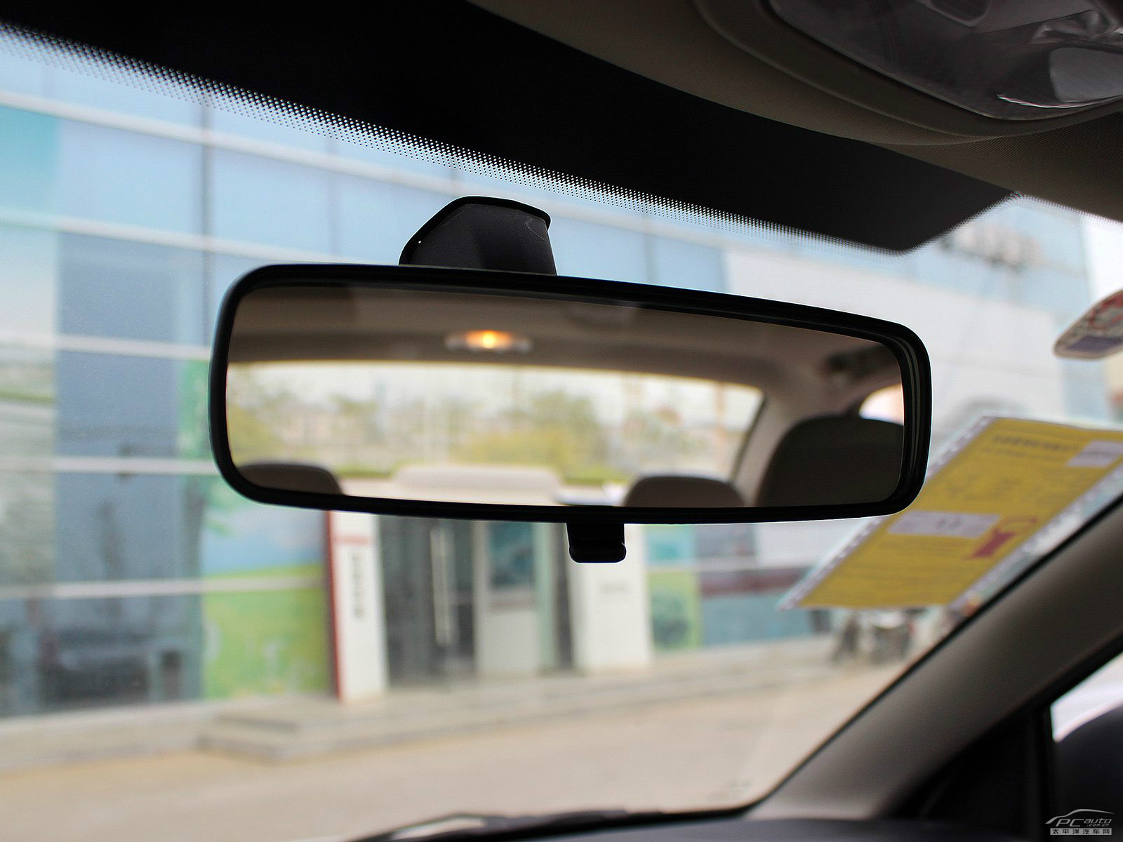 全新愛麗舍內(nèi)飾高清大圖