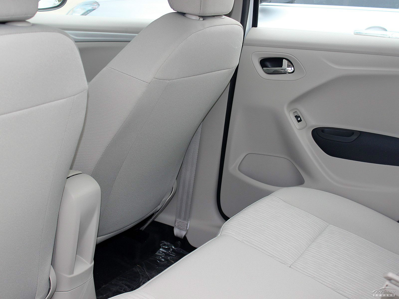 全新愛(ài)麗舍內(nèi)飾高清大圖