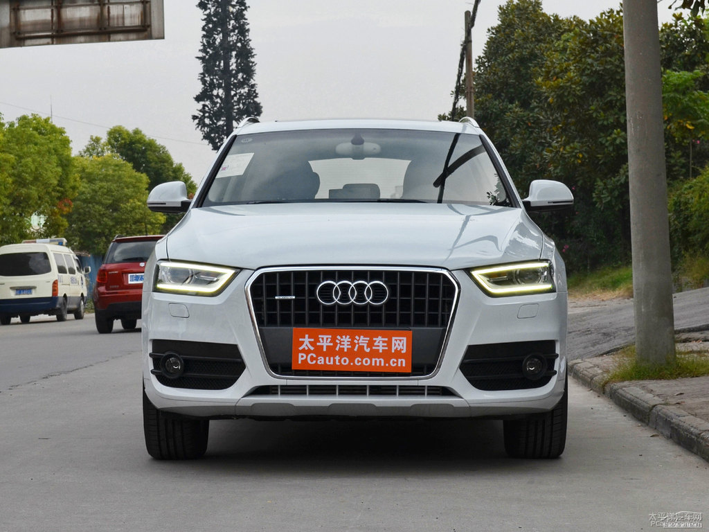 冰川白奧迪Q3整車外觀外觀圖片