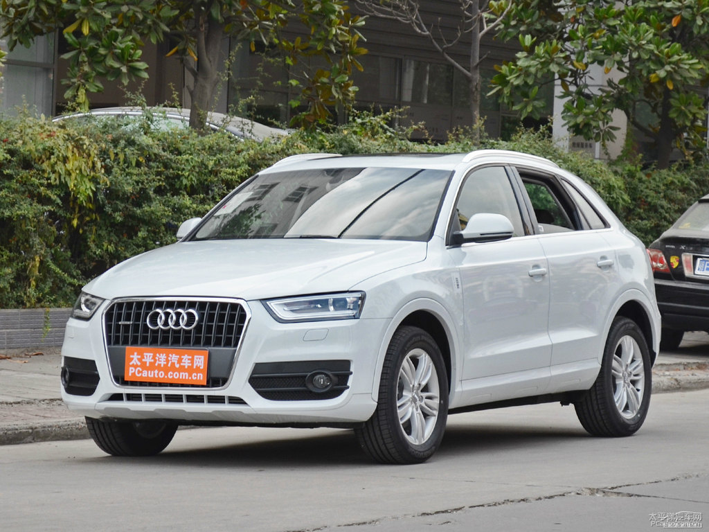 冰川白奧迪Q3整車外觀外觀圖片
