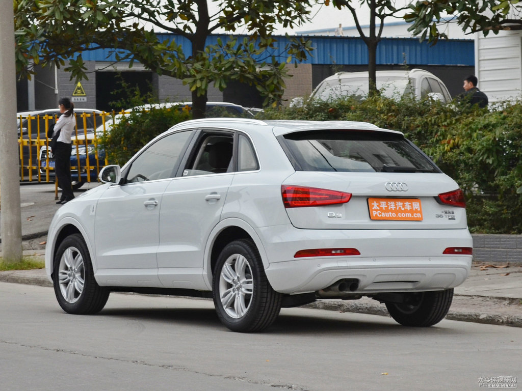 冰川白奧迪Q3整車外觀外觀圖片