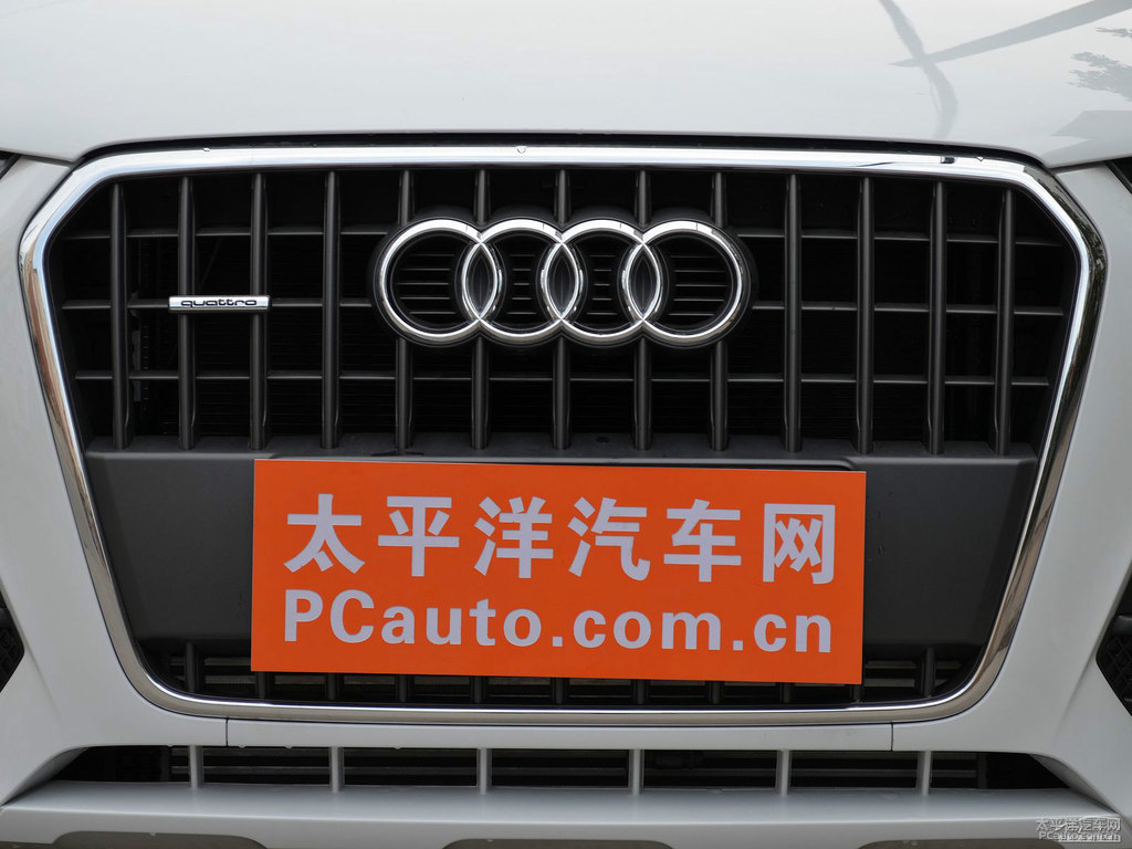 冰川白奧迪Q3車頭外觀圖片