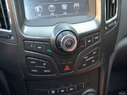 2013款 2.0L 手動兩驅(qū)智享版 2013款 2.0L 手動兩驅(qū)智享版