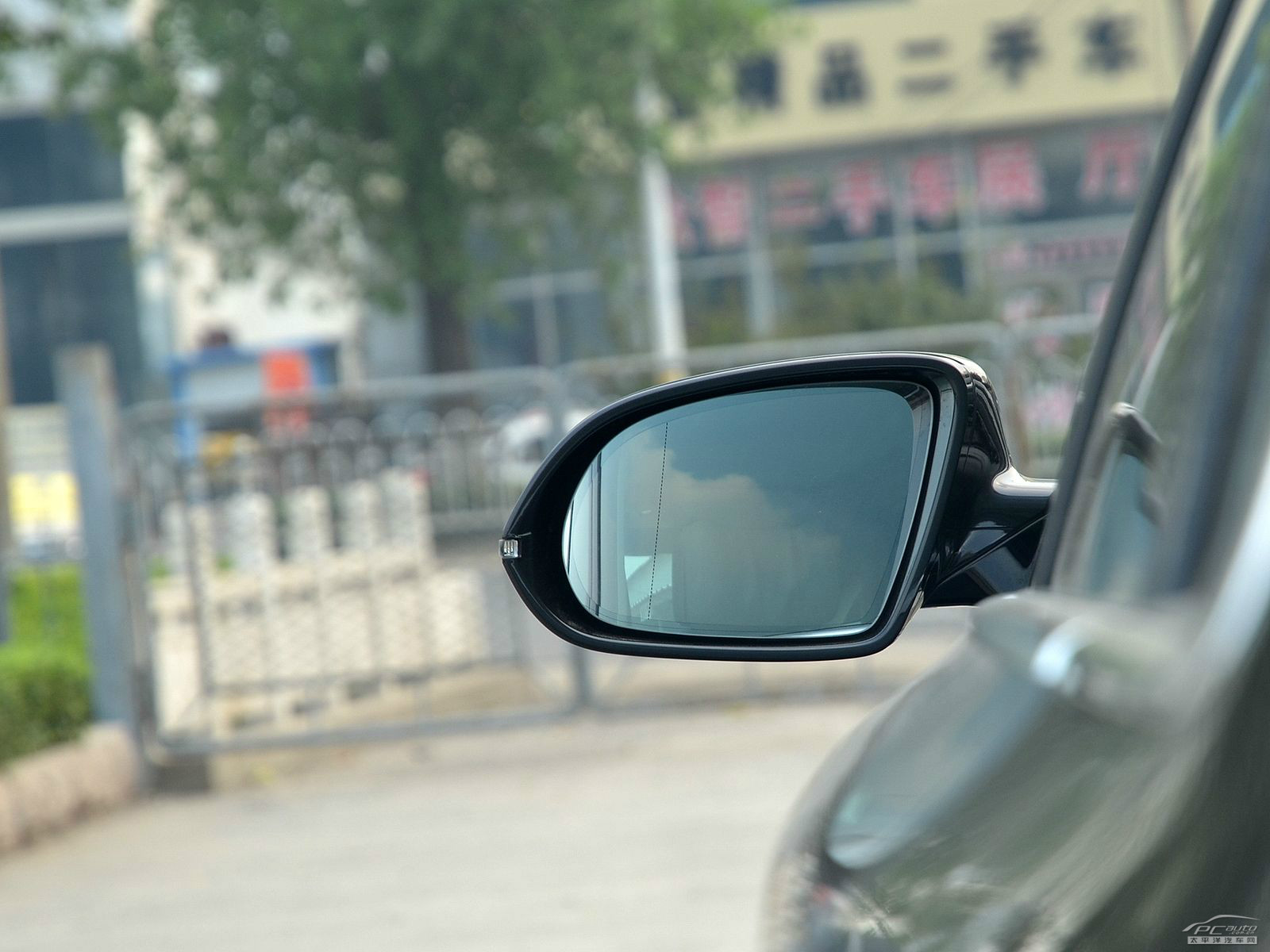 奧迪A8L外觀高清大圖