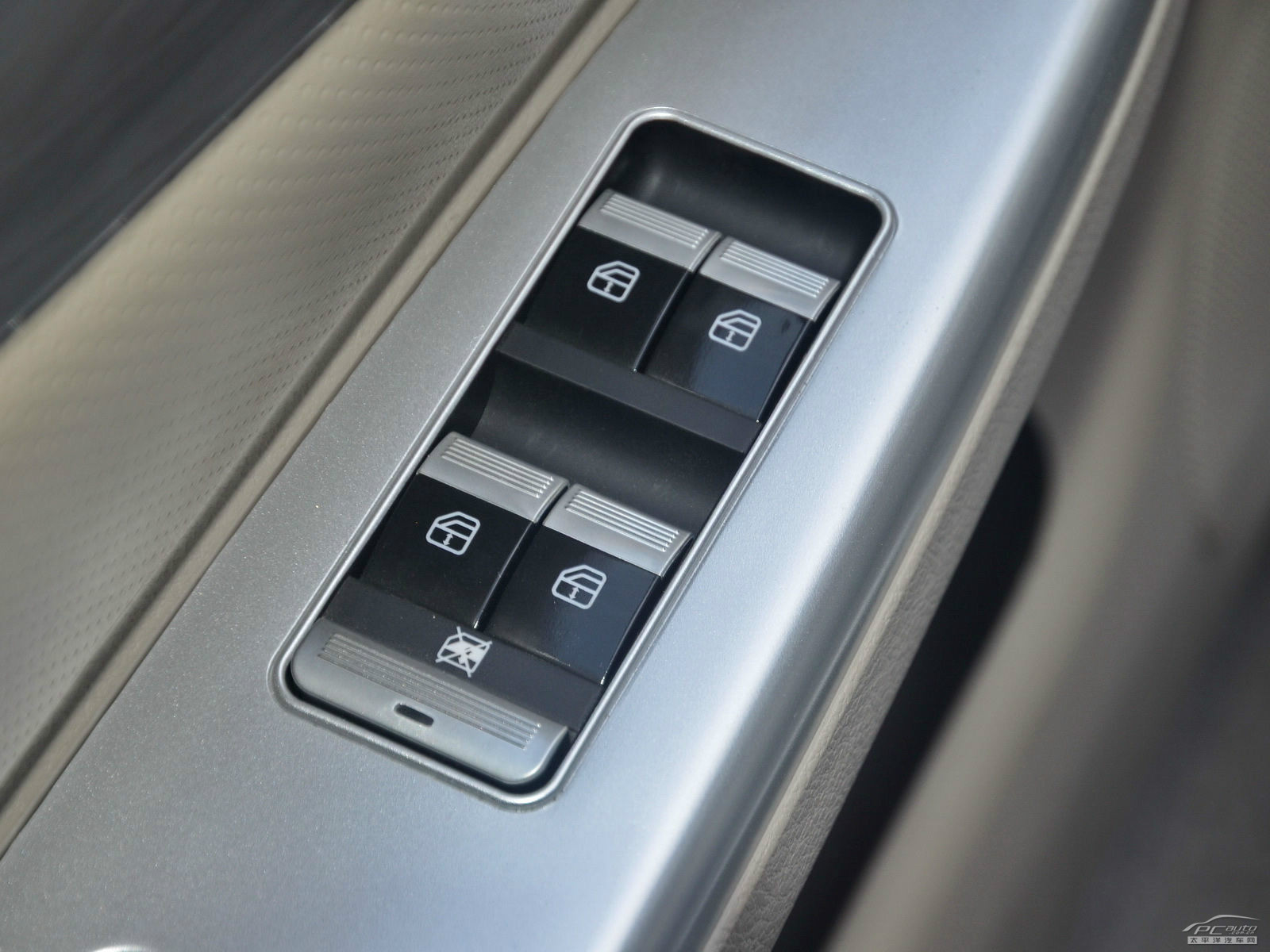 力帆630內(nèi)飾高清大圖