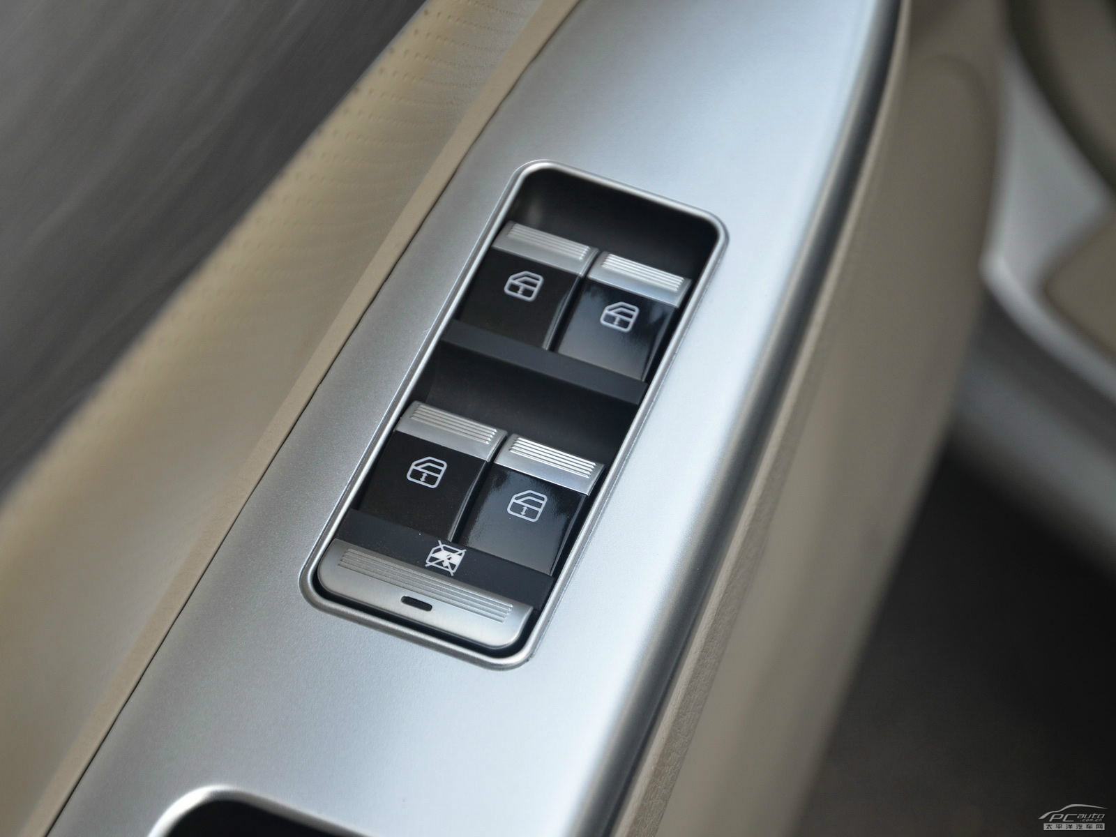 力帆630內(nèi)飾高清大圖