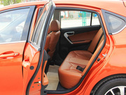 2014款 1.5L 手動 女性版 豪華型 2014款 1.5L 手動 女性版 豪華型