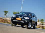 2013款 2.4L 手動兩驅(qū)舒適型 2013款 2.4L 手動兩驅(qū)舒適型