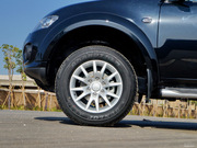 2013款 2.4L 手動兩驅(qū)舒適型 2013款 2.4L 手動兩驅(qū)舒適型