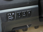 2013款 升級版 1.5T 手動四驅(qū)尊貴型 2013款 升級版 1.5T 手動四驅(qū)尊貴型