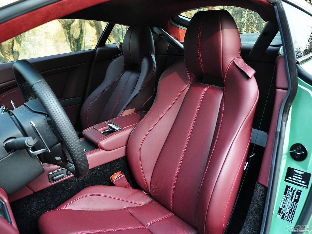 OGV8 Vantage΃(ni)DƬ