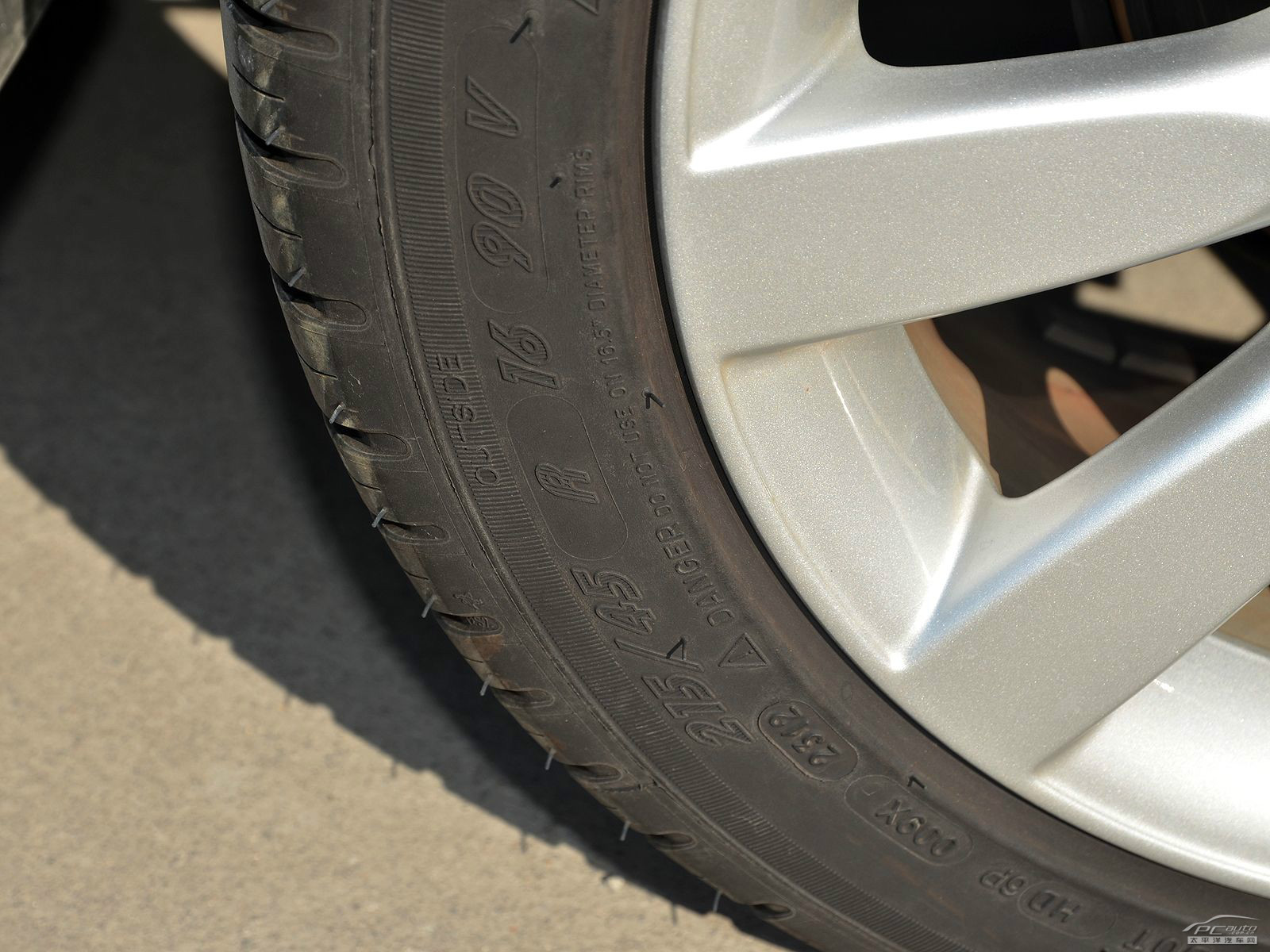 奧迪A1細節(jié)高清大圖