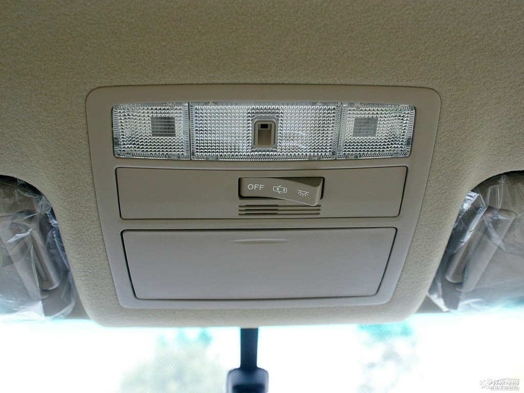 珍珠白漢蘭達車廂內(nèi)飾圖片