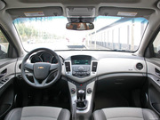 2013款 1.6L SE 手動(dòng) 2013款 1.6L SE 手動(dòng)