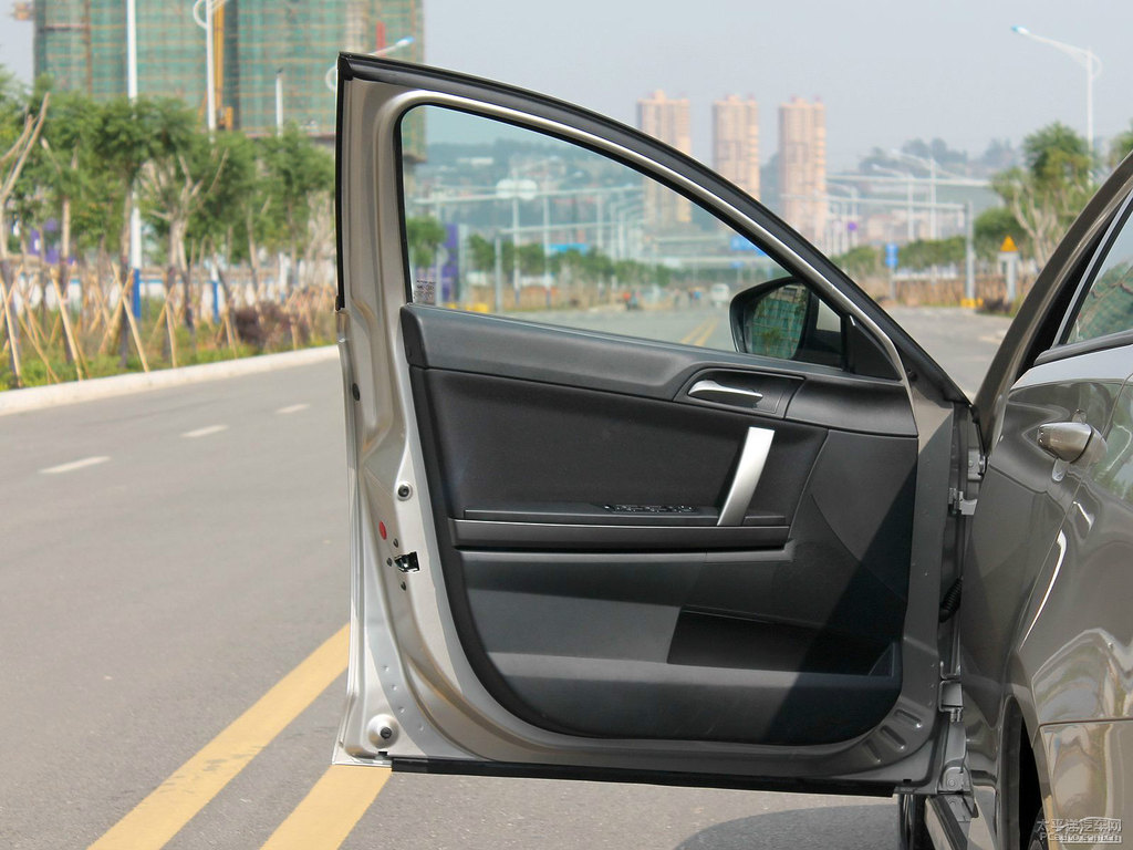 香檳金MG6車(chē)廂內(nèi)飾圖片