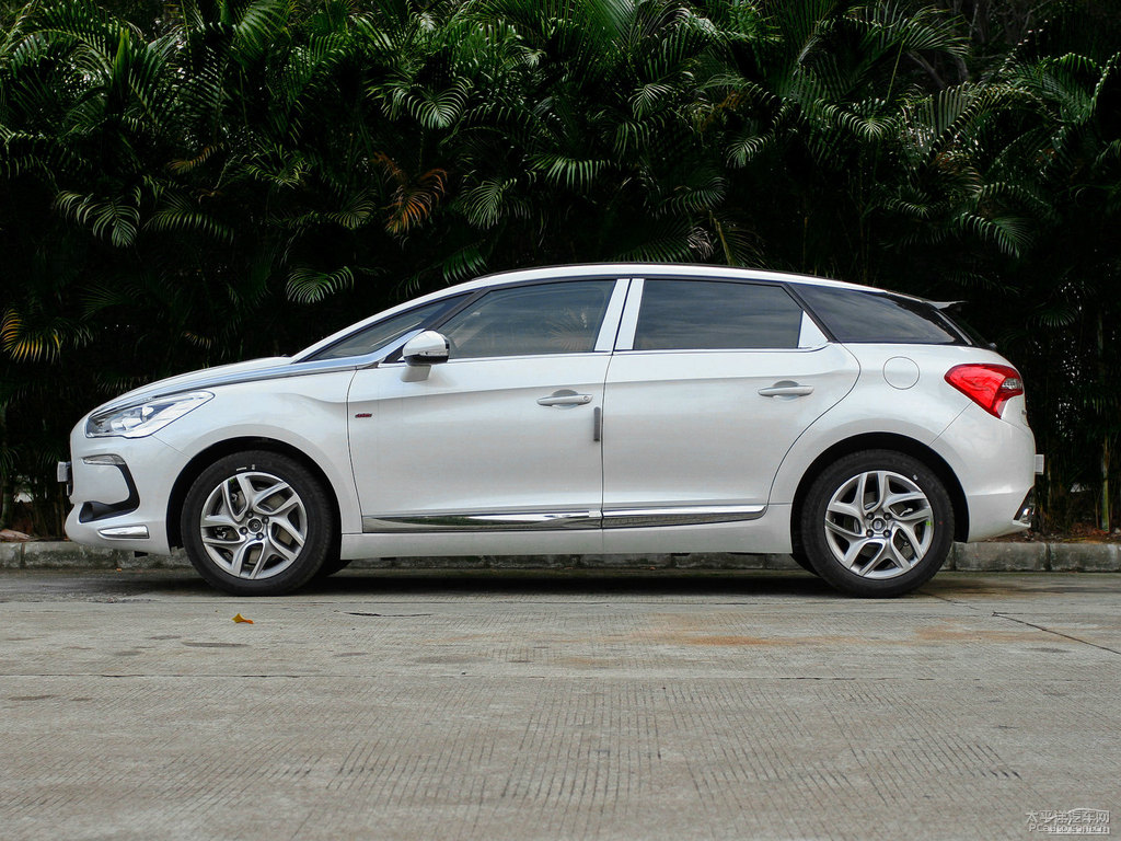 DS 5܇^^DƬ