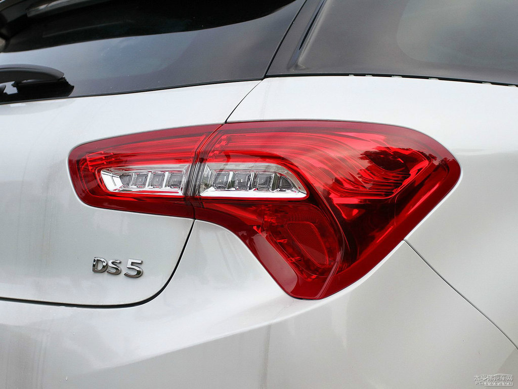 DS 5܇β^DƬ