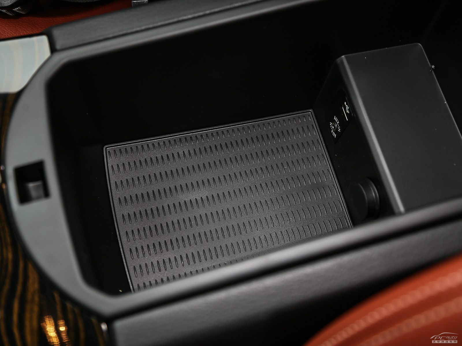 寶馬X3(進(jìn)口)空間高清大圖