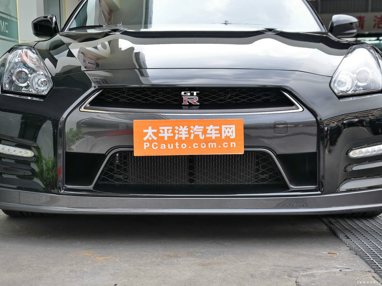 日產(chǎn)GT-R外觀高清大圖